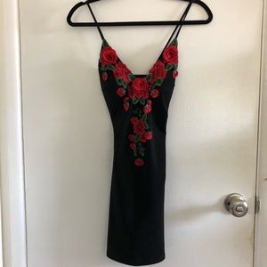 Windsor Rose Embroidered Black Mini Dress Size Small